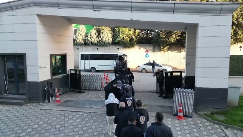 Sahte Çağrı Merkezi çetesi çökertildi: 17 ilde oltalama operasyonu: - Resim : 4