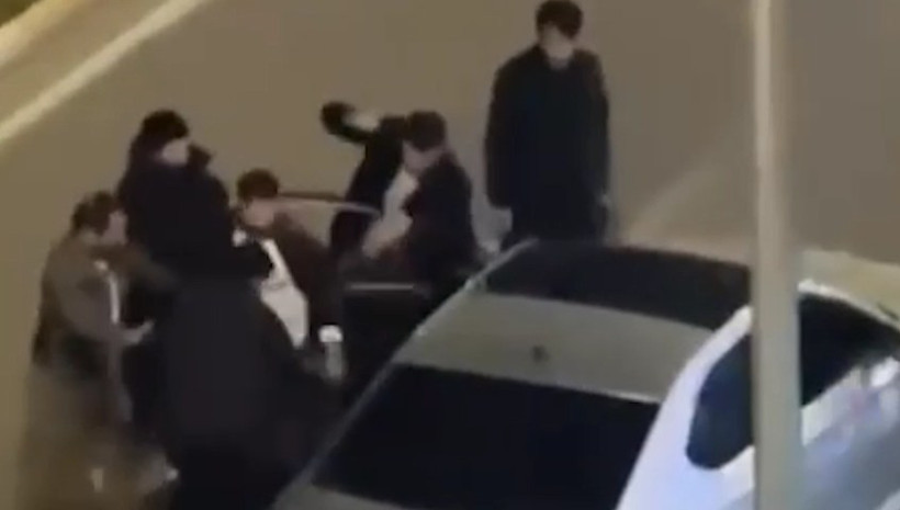 Yolunu kestiler, acımadan dövdüler: Trafik magandaları yine dehşet saçtı - Resim : 2