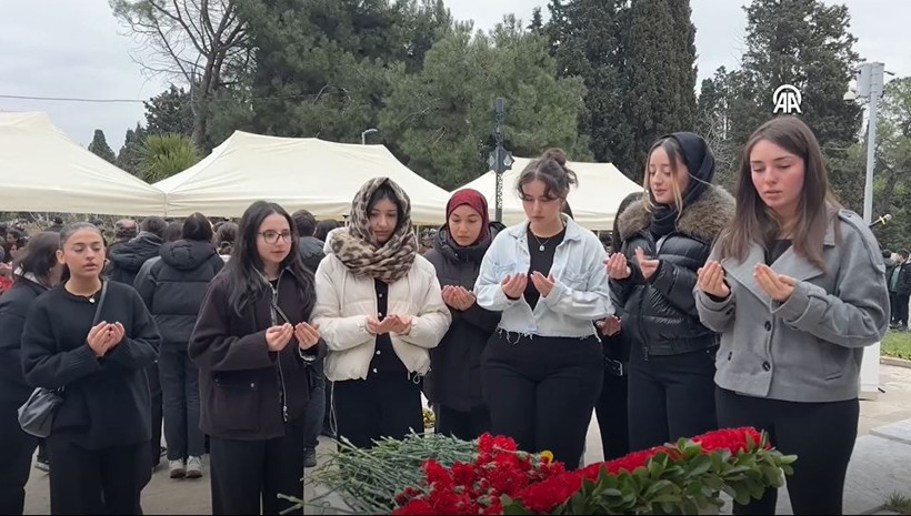 İstiklal Marşı’nın yazarı Mehmet Akif Ersoy kabrinde dualarla anıldı: Duygusal tören - Resim : 4