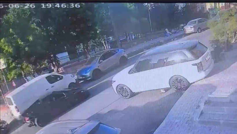 Lüks otomobil canavara dönüştü: Kazadan sonra arkasına bakmadan kaçtı - Resim: 4