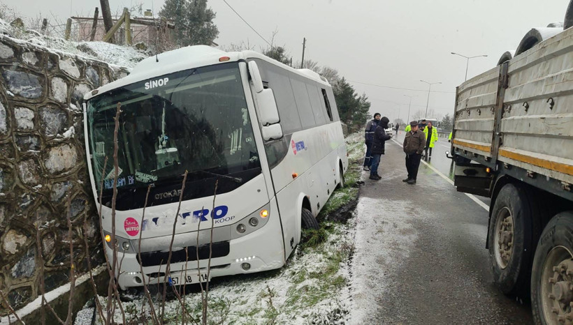 Otobüs kazazedelere çarptı: 1 ölü 3 yaralı - Resim : 1