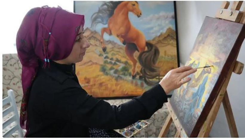 Saçından fırça yaptı, Türkiye'nin 
