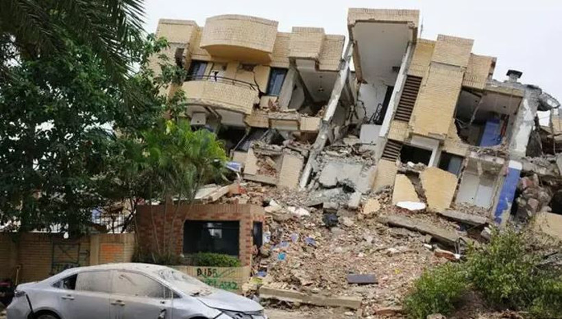 Venezuela depremlerinde can kaybı 4 bin 561'e yükseldi - Resim : 1
