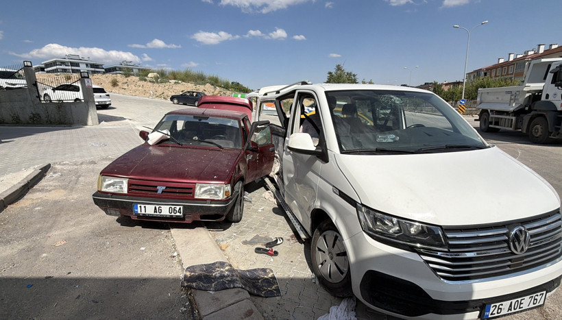 Eskişehir'de feci kaza: 7 yaralı - Resim : 1