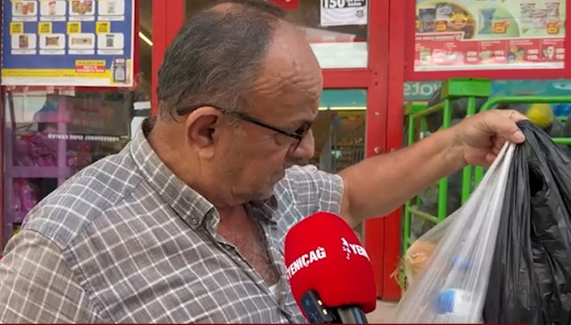 Komşu komşunun etine muhtaç: 'Bir ekmek iki salatalık, emekli maaşımız buna yetiyor' - Resim : 1