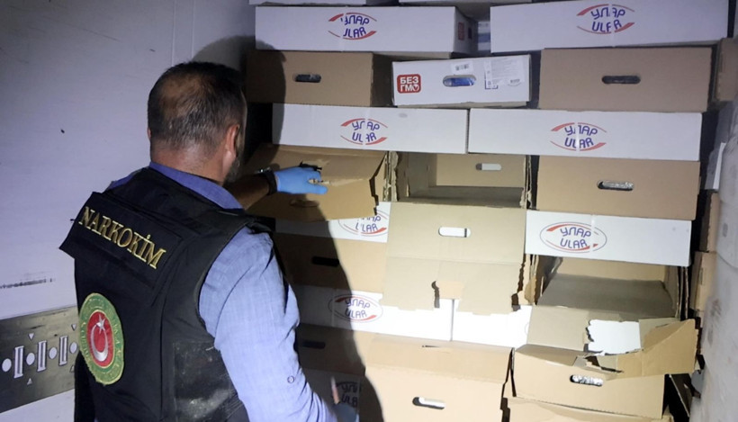 Tavukların altındaki korkunç sır: Hassas burunlar o kokuyu tespit etti - Resim: 5