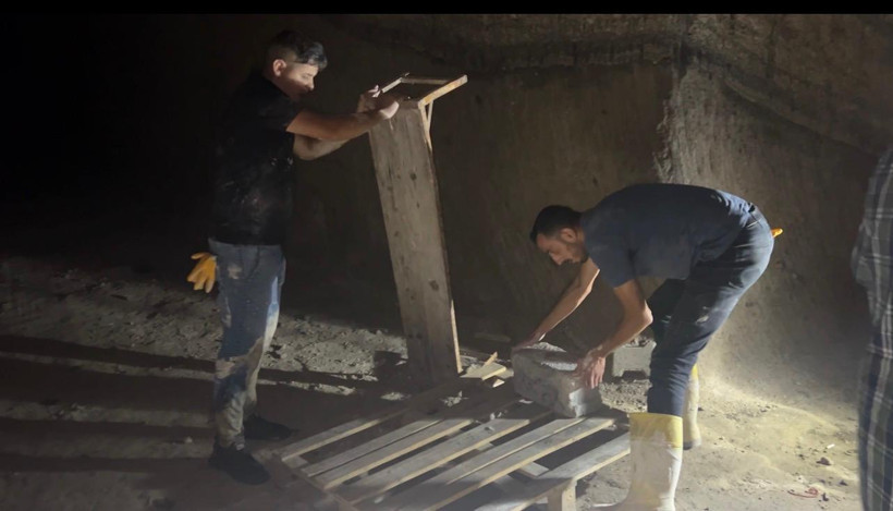 Depoda dehşet anları: Havalandırma boşluğundan düştü - Resim : 4
