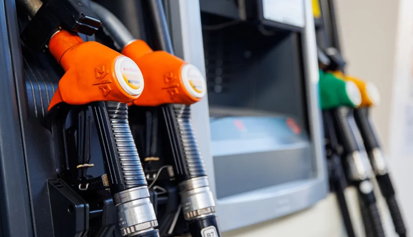 Akaryakıta dev zam: Tabelalar gece yarısı değişti... İşte 3 büyük ilde güncel fiyatlar - Resim: 9