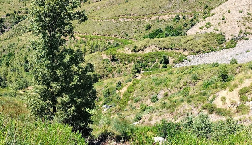 Antalya'da feci kaza: Uçuruma yuvarlanan otomobilde 5 kişi hayatını kaybetti - Resim : 4