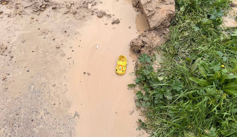 Antalya’da yağmur hayatı felç etti: Cadde ve sokaklar göle döndü - Resim : 5