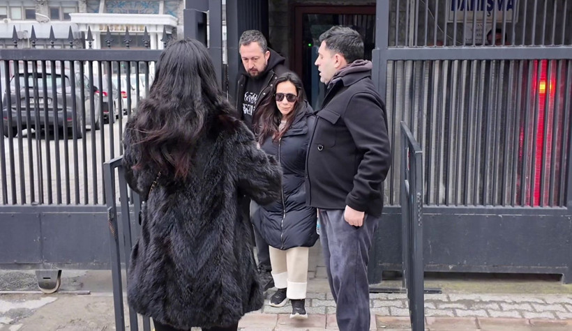 Ünlü yapımcı Erol Köse’ye veda: Cenazeye kimler geldi, neler yaşandı? İşte detaylar… - Resim: 18