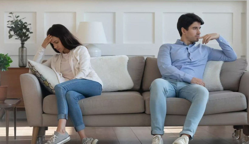 Maskeyi saniyede düşüren 15 gizli işaret: Vücut dili yalan söylemez - Resim: 15