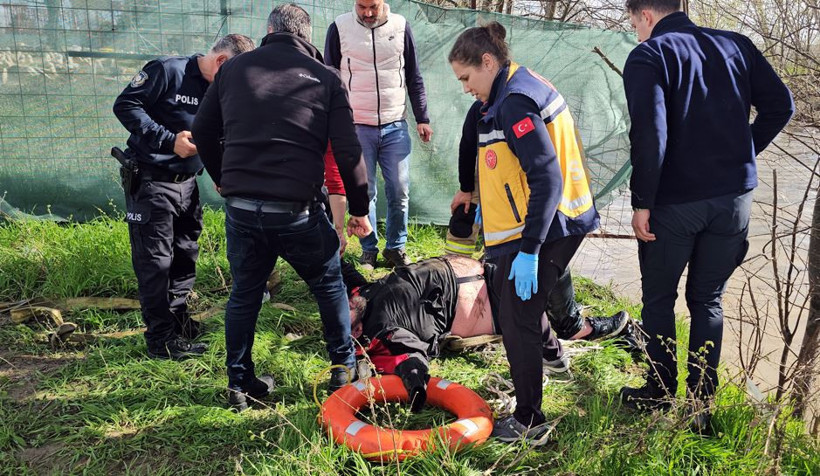 İtfaiye azgın sulardan çekip aldı: Tunca Nehri’nde korku dolu anlar - Resim : 2