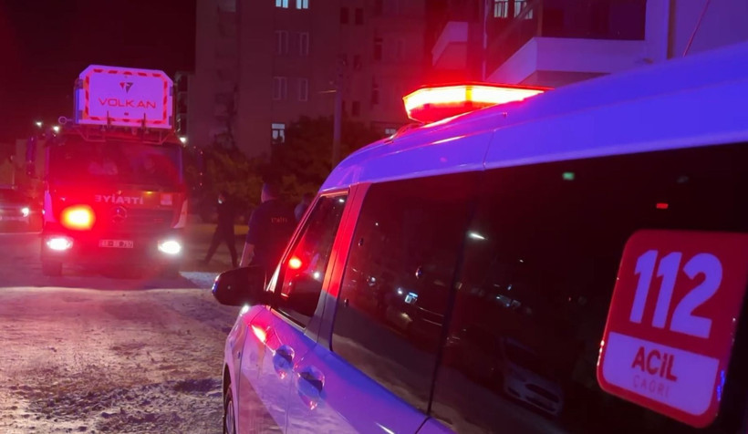 Gözü döndü: Ambulanstan fırlayıp gazeteciye böyle saldırdı - Resim: 3