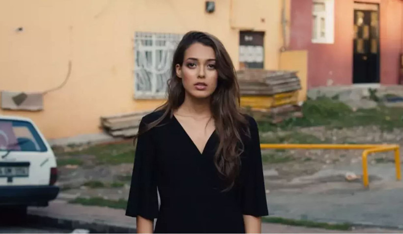 Dilan Çiçek Deniz'den hastalık itirafı: Sosyal anksiyete beni ele geçirmişti… Meğerse uzun süredir mücadele ediyormuş… - Resim: 3