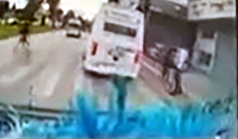 Direksiyon başında muhabbet kazayı getirdi: Adana’da can pazarı - Resim: 5