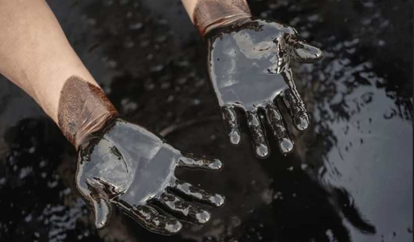 Çiftliğinde su ararken petrol buldu: Neye uğradığını şaşırdı - Resim : 1