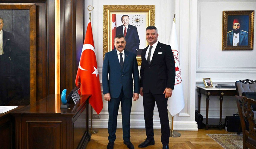 Müyesser Yıldız yazdı: Marifet Abdülhamid tablosu asmak değil - Resim : 3