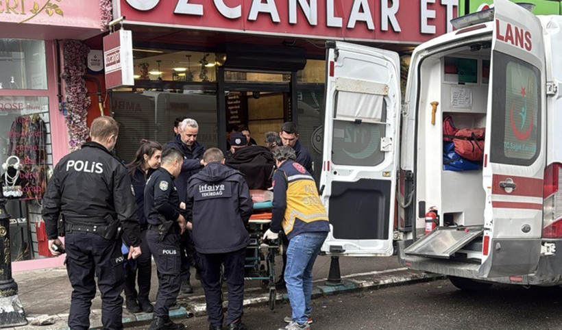 Tekirdağ&rsquo;da korkun&ccedil; kaza: Ekipler &Ccedil;aresiz Kaldı: Kadın kıyma makinesi ile birlikte hastaneye sevk edildi - Resim : 3