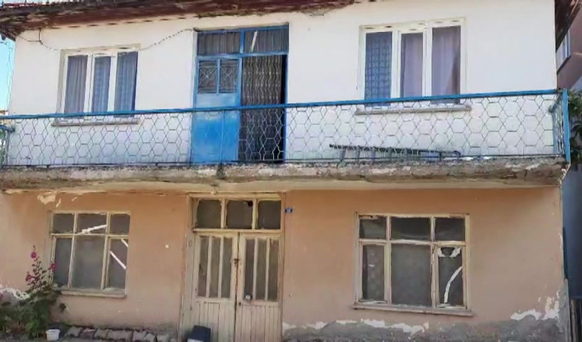Tapusunu oğluna devretti, evini kaybetti: 90 yaşındaki annenin dramı - Resim: 4