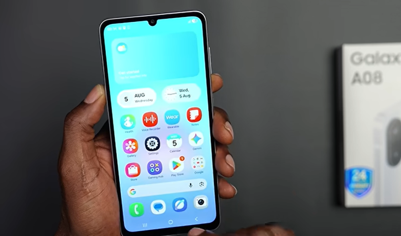 Samsung piyasaya sürdü: Bütçe dostu akıllı telefon modeli Türkiye’de - Resim: 15