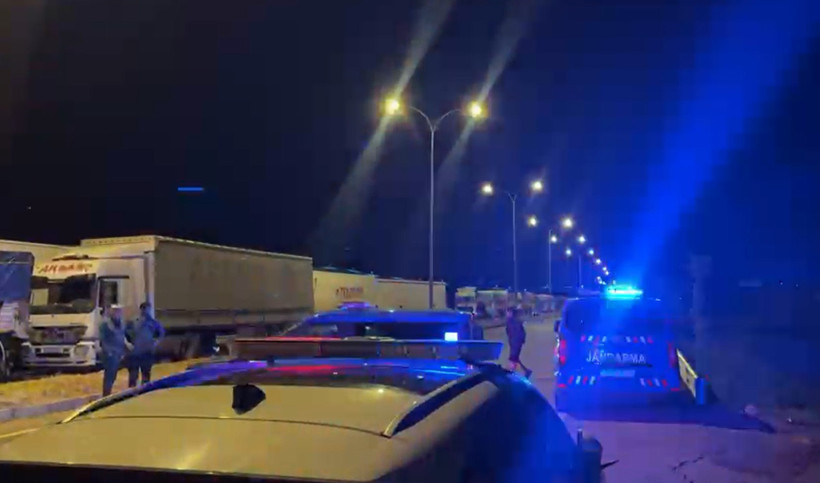 Cilvegözü’nde sınır yolu kana bulandı: Jandarma devreye girdi - Resim : 4