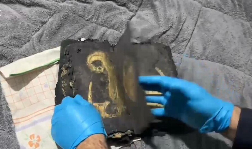 Aydın&rsquo;da bin yıllık gizem &ccedil;&ouml;z&uuml;ld&uuml;: Bizans&rsquo;ın altın sayfaları ortaya &ccedil;ıktı - Resim : 2