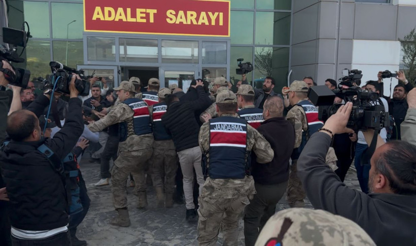 Gülistan Doku soruşturmasında gözaltına alınanlar adliyeye sevk edildi - Resim : 1