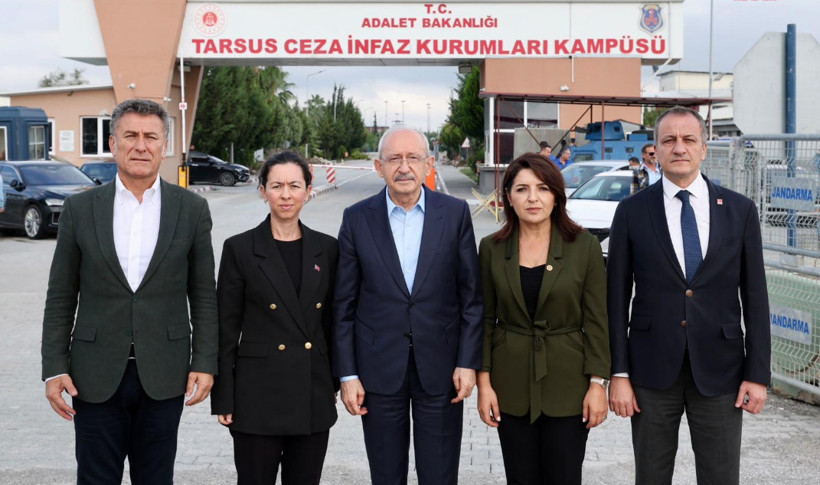 Kılıçdaroğlu, tutuklu belediye başkanları Seçer ve Özyiğit’i ziyaret etti - Resim : 1