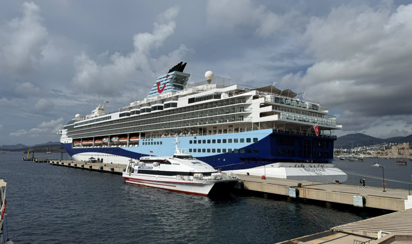 Kruvaziyer, Bodrum’a 1.850 turistle geldi - Resim : 1