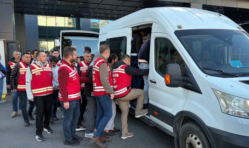 Milyonluk 'ucuz araç' oyunu bozuldu: Çok sayıda kişi gözaltına alındı - Resim : 1