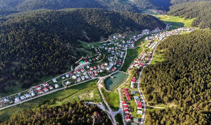 Doğanın tüm renkleri burada buluştu: Yazın ortasında soba yaktıran cennet - Resim: 8