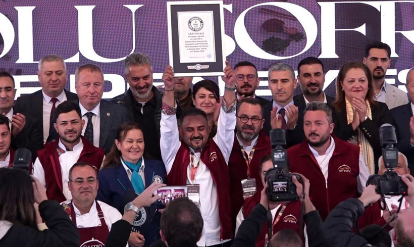 247 metrelik Anadolu sofrası Guinness’e girdi: Rusya’nın rekoru kırıldı - Resim: 4