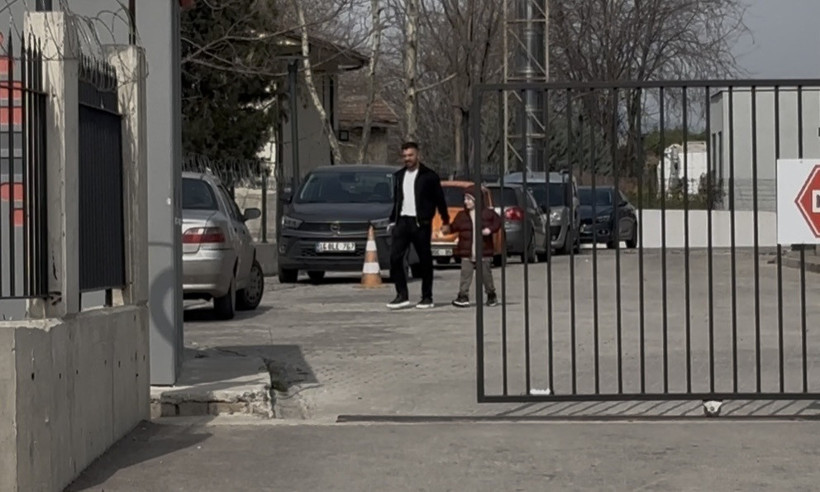 Alman anne ile T&uuml;rk oğlunun 7 yıllık hasret bitti: Nazar, ilk kez o s&ouml;z&uuml; s&ouml;yledi: Buluşma anında neler yaşandı? - Resim : 4