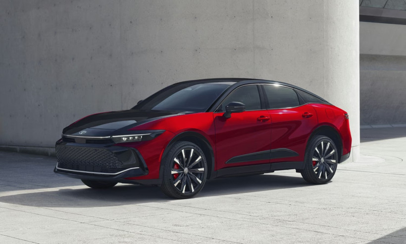2027 model Toyota Crown tanıtıldı: Hibrit sistemi yenilendi - Resim : 1