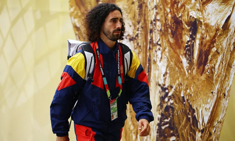 Marc Cucurella, Dünya Kupası sözünü tuttu: De La Fuente'nin dövmesini yaptırdı - Resim : 1