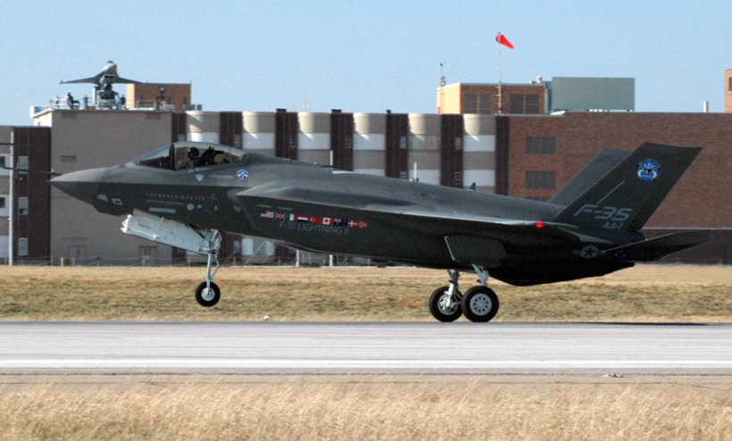 Türkiye de satın almaya çalışıyordu: F-35 programı çıkmaza girdi - Resim: 17