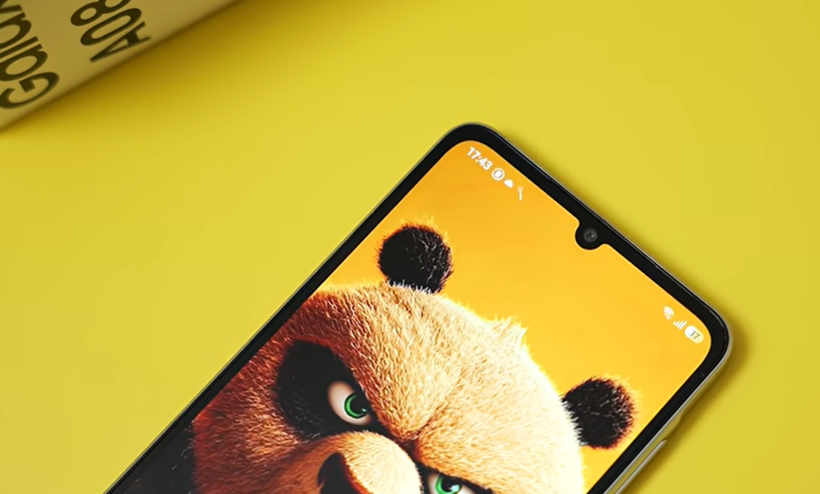 Samsung piyasaya sürdü: Bütçe dostu akıllı telefon modeli Türkiye’de - Resim: 12