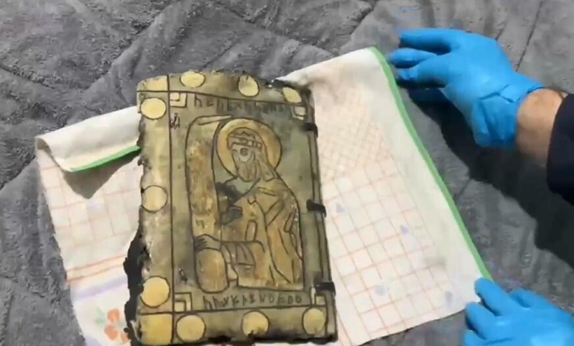 Aydın&rsquo;da bin yıllık gizem &ccedil;&ouml;z&uuml;ld&uuml;: Bizans&rsquo;ın altın sayfaları ortaya &ccedil;ıktı - Resim : 5