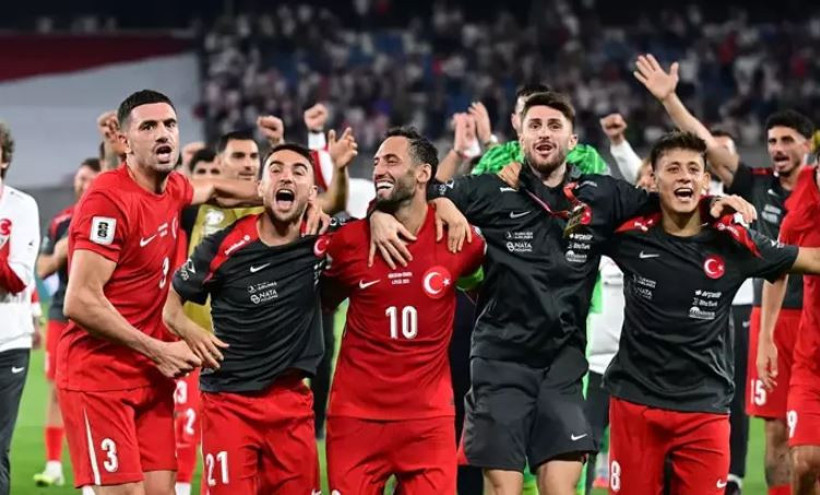 A Milli Futbol Takımı'ndan büyük başarı: 8 maçta 6 galibiyet - Resim : 2