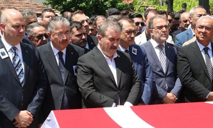 Destici ailesinin en acı günü: Tabuta sarılan anneden duygusal veda - Resim : 10