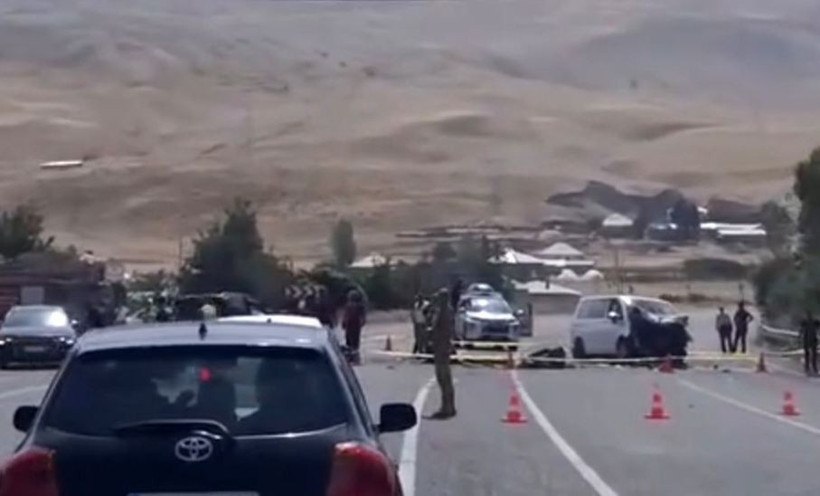 Van'daki kazada otoyol savaş alanına döndü: Ölü ve yaralılar var - Resim : 3