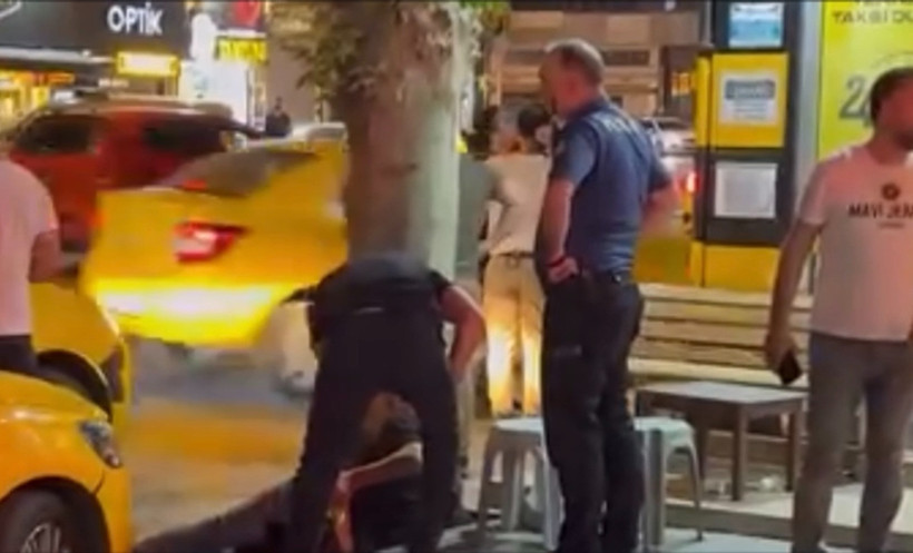 Taksi durağında dehşet anları: Meslektaşlarının gözü önünde vuruldu - Resim : 1