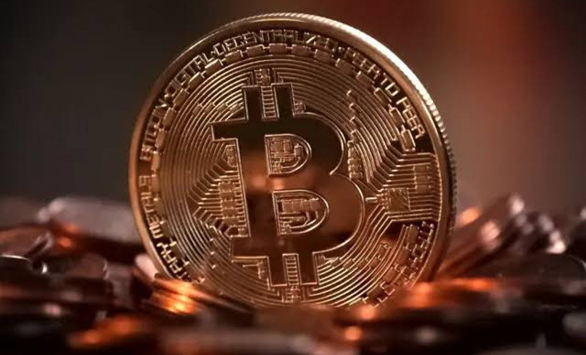 Bitcoin 83 bin doları aştı: Kriptoda 6 yıllık cüzdan uyandı - Resim : 1