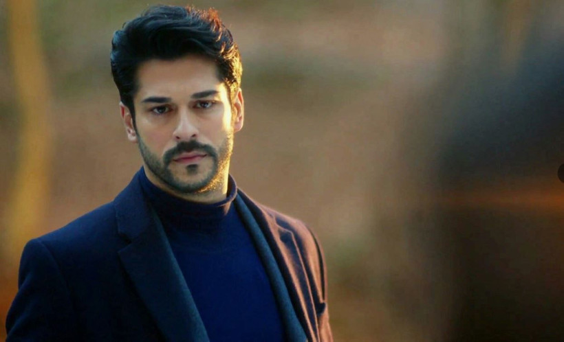 Burak Özçivit'in 35 milyonluk yeni oyuncağı! Etiler trafiğinde görüntülendi… - Resim: 9