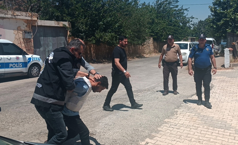 Annelerini kanlar içinde bulmuşlardı: Katili her gün kapısını çalıyormuş - Resim : 1