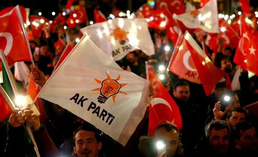 AK Parti'ye 3 milletvekili 1 belediye başkanı katılacak: YENİ YOL grubu veda edecek - Resim: 2