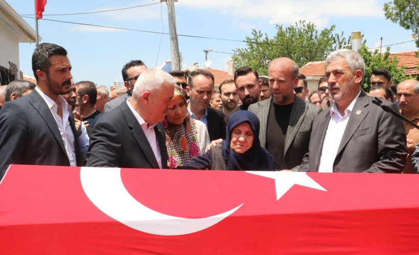Destici ailesinin en acı günü: Tabuta sarılan anneden duygusal veda - Resim : 8