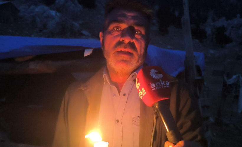 40 yıldır elektrik yok: Hayvanları mum ışığında besliyorlar - Resim: 14