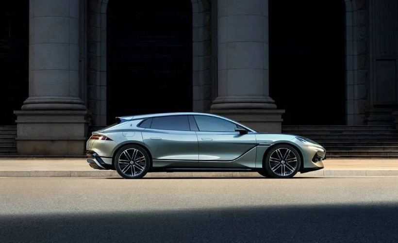 Dünyanın en uzun menzilli elektrikli otomobili tanıtıldı: Tam bir teknoloji harikası... - Resim: 2